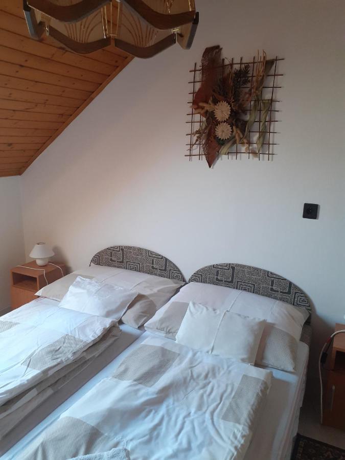 Anna Vendeghaz Hotel Balatonakali Eksteriør billede